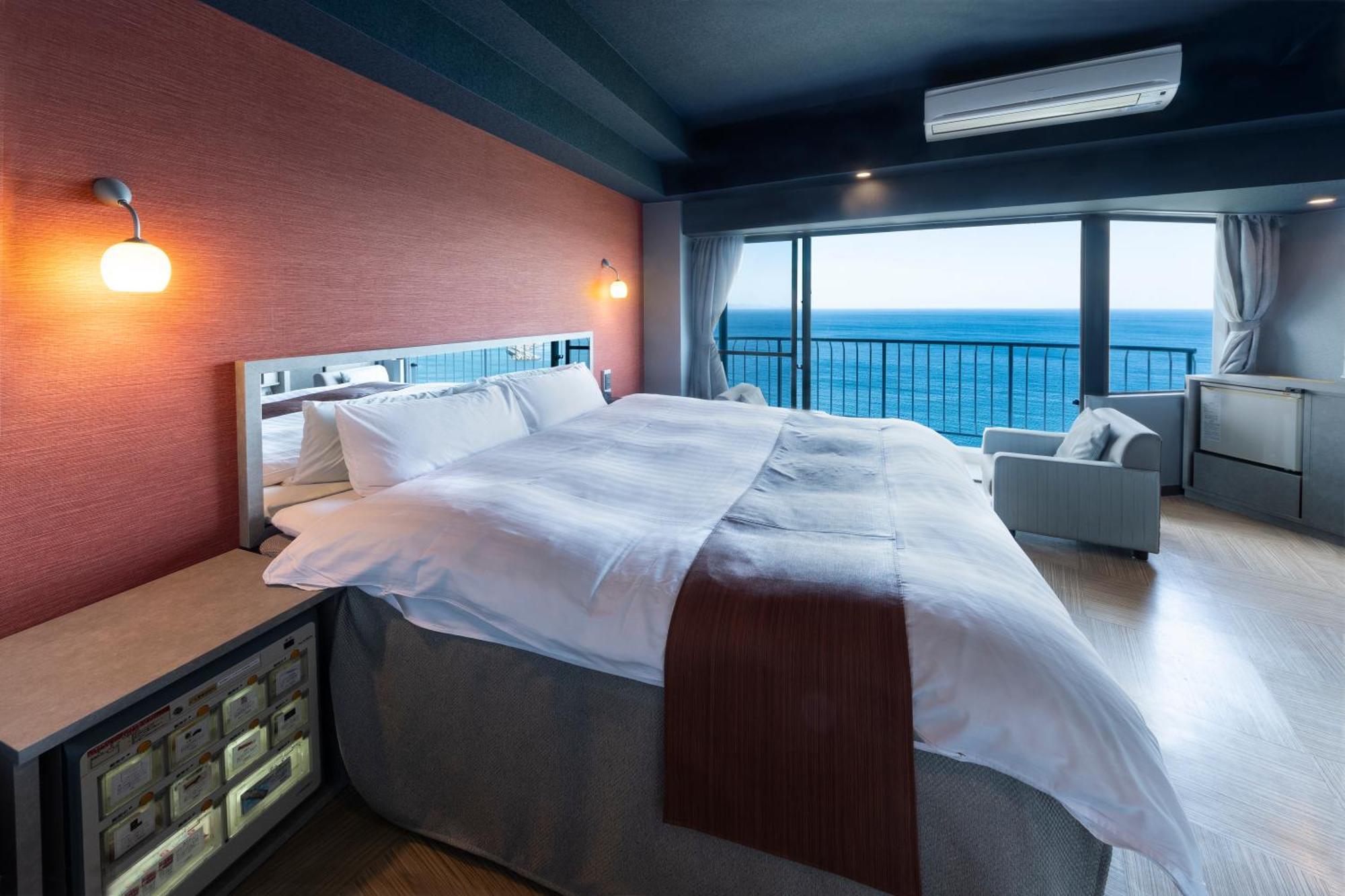 Nagasaki Chapel Coconuts Hotel ＆Resort Isahaya Екстериор снимка