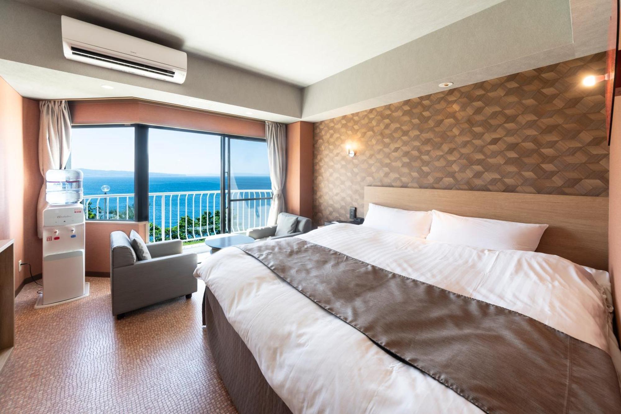 Nagasaki Chapel Coconuts Hotel ＆Resort Isahaya Екстериор снимка