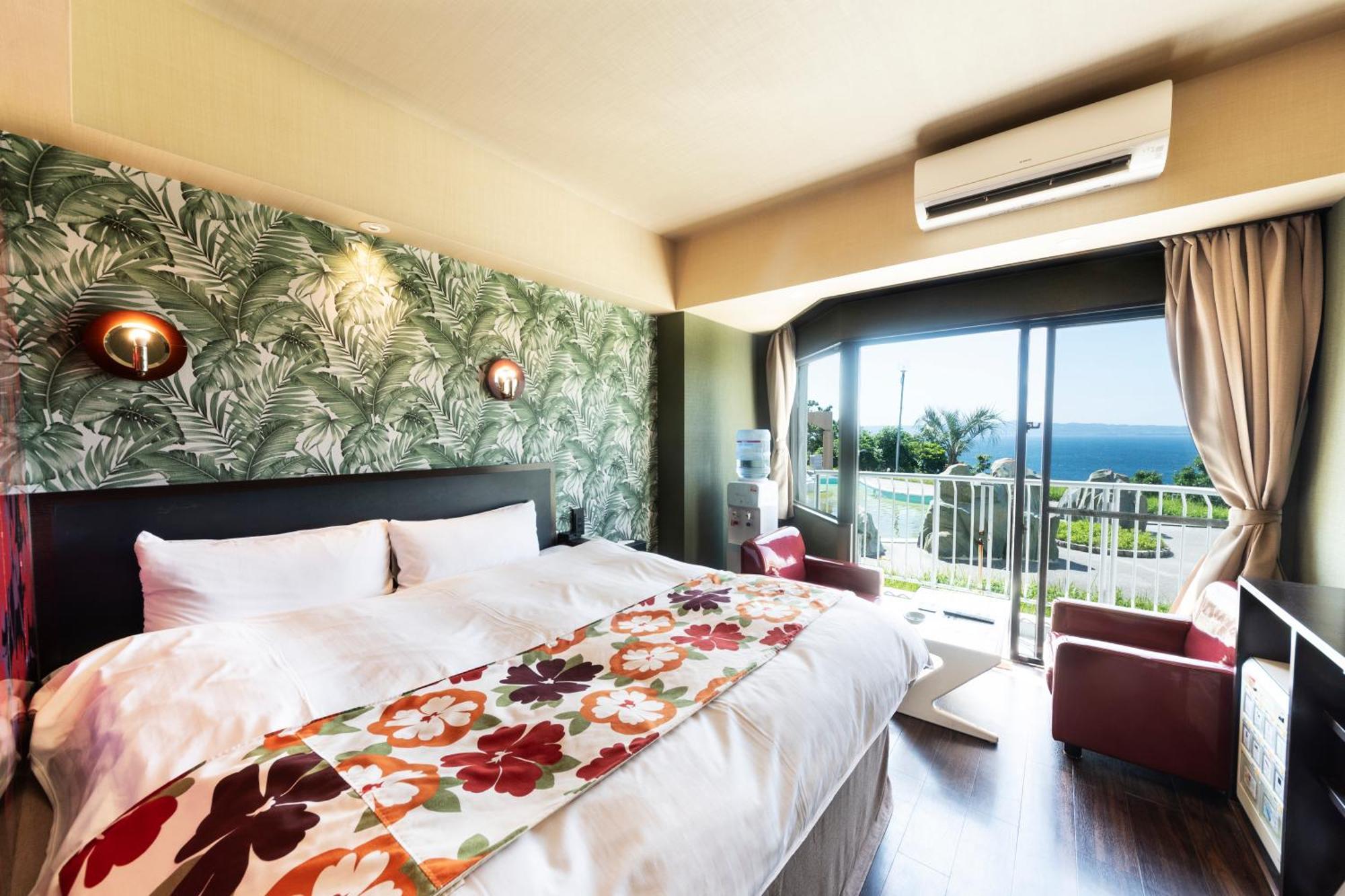 Nagasaki Chapel Coconuts Hotel ＆Resort Isahaya Екстериор снимка