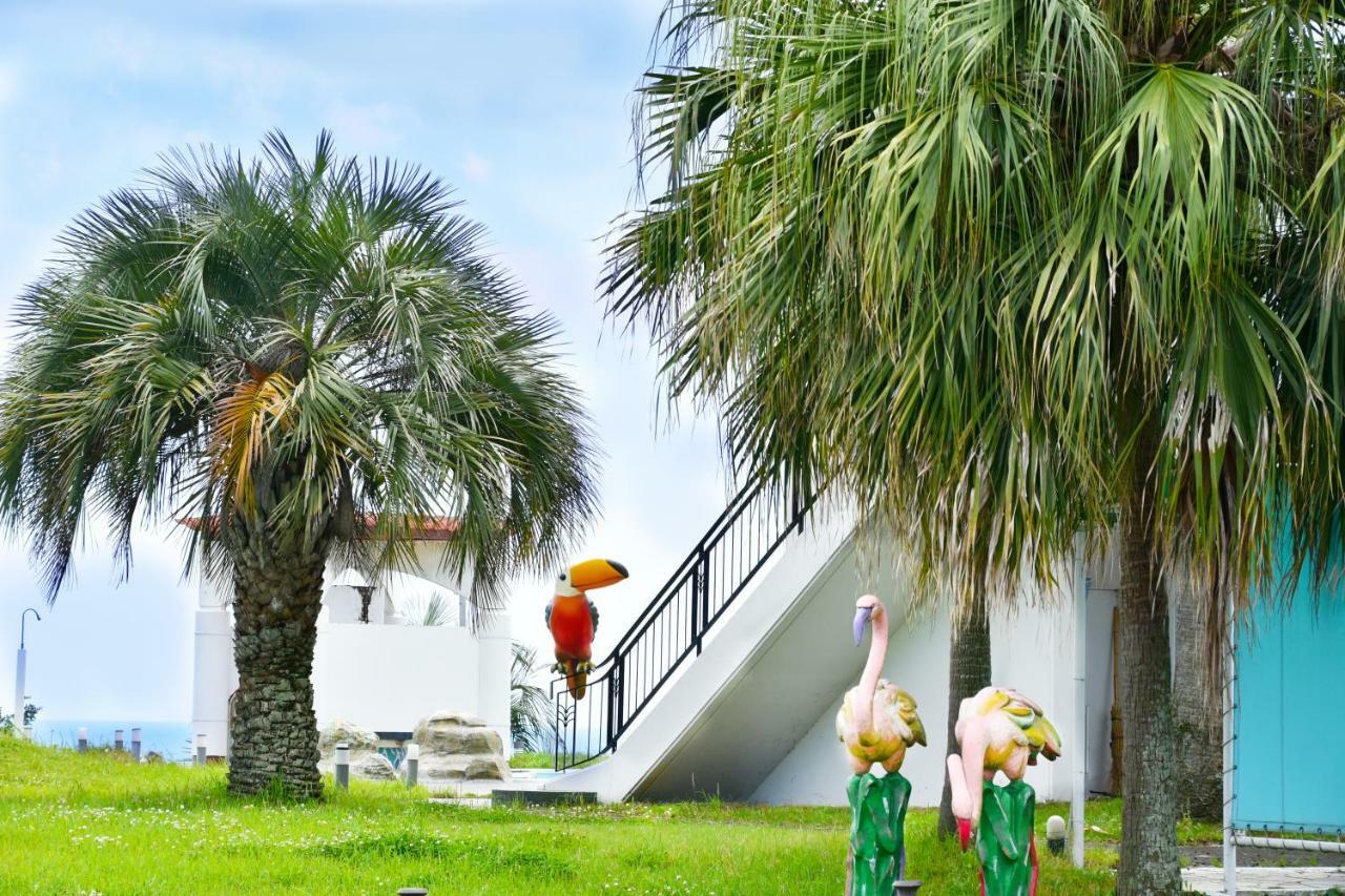 Nagasaki Chapel Coconuts Hotel ＆Resort Isahaya Екстериор снимка